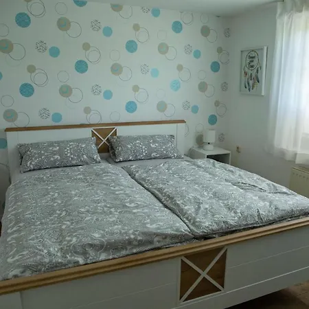 Kleine Reetstube